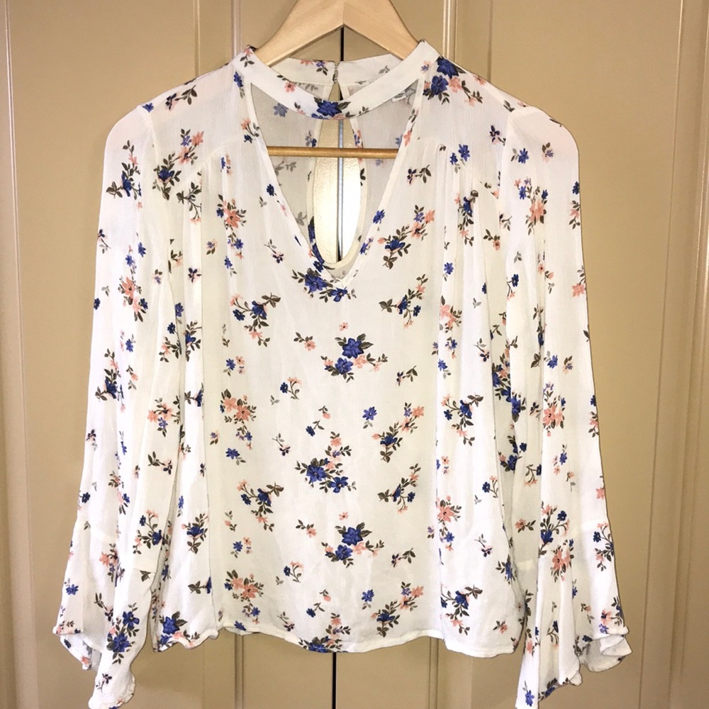 AEO Long Sleeve Light Floral Blouse size Medium